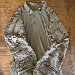 Crye Precision G3 combat top in great shape slightly used. High quality gear.